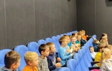 Galeria aktualności Magiczna szkoła zwierząt - wyjazd do kina w ramach programu edukacyjnego Kino Szkoła 3