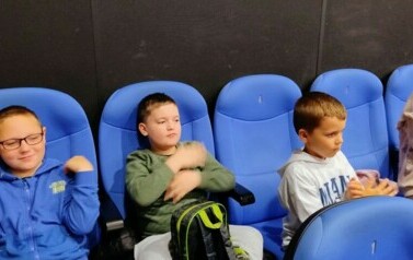 Galeria aktualności Magiczna szkoła zwierząt - wyjazd do kina w ramach programu edukacyjnego Kino Szkoła 4