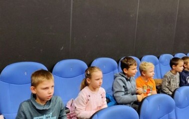 Galeria aktualności Magiczna szkoła zwierząt - wyjazd do kina w ramach programu edukacyjnego Kino Szkoła 5