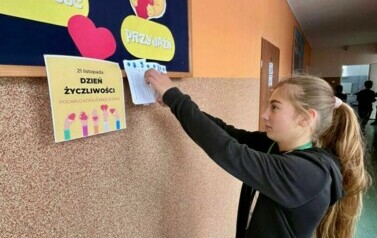 Galeria aktualności Światowy Dzień Życzliwości i Pozdrowień 1